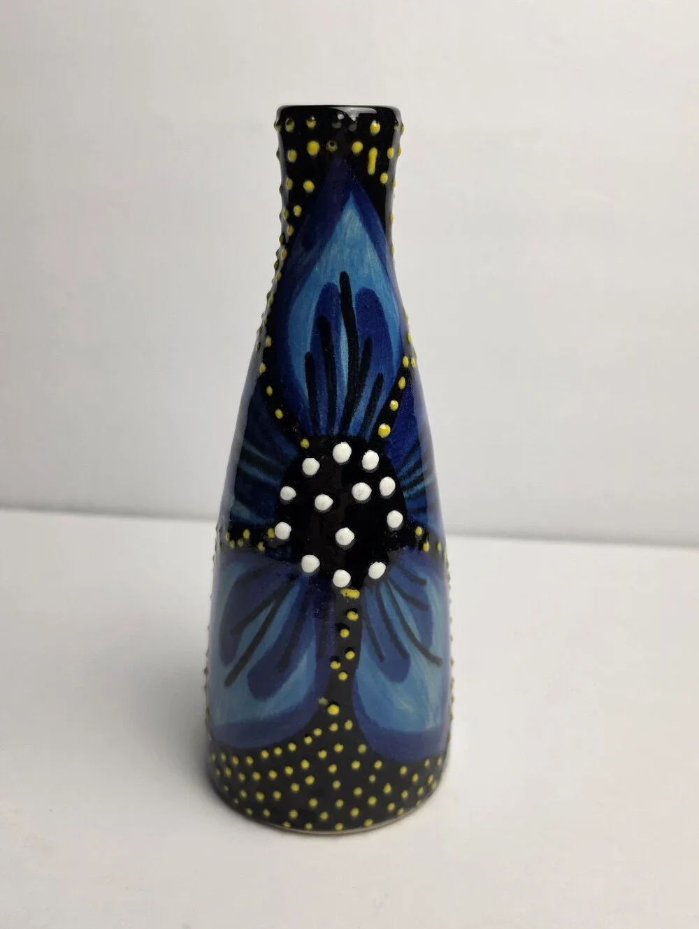 Ivanros Hand Painted 7.5